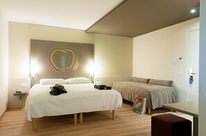 Coffres-forts dans les chambres, bureau, chambres insonorisées