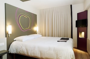 In-room safe, desk, soundproofing, iron/ironing board