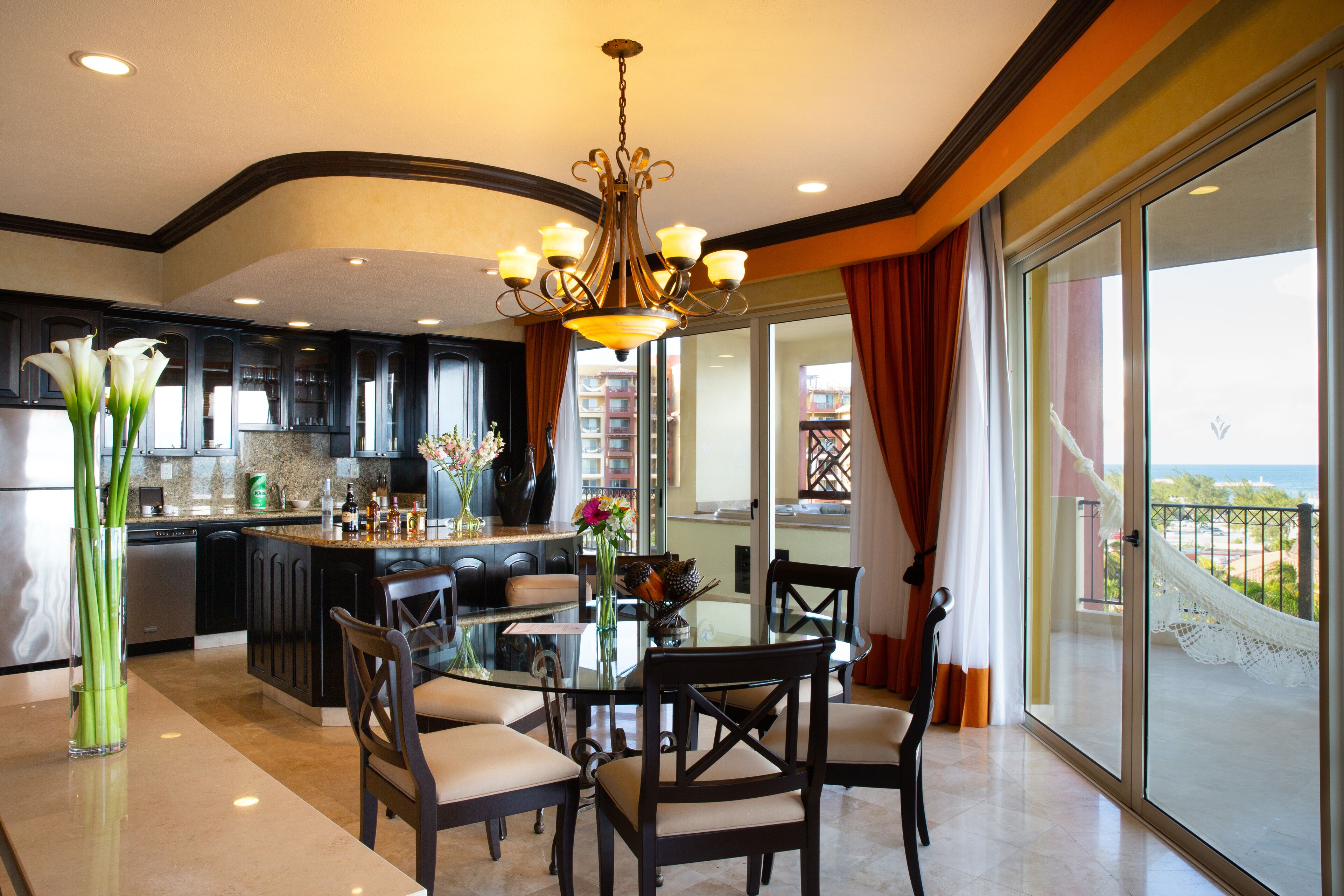 Habitación, 2 habitaciones, frente al océano | Cocina privada | Cafetera de espresso y cafetera y tetera 