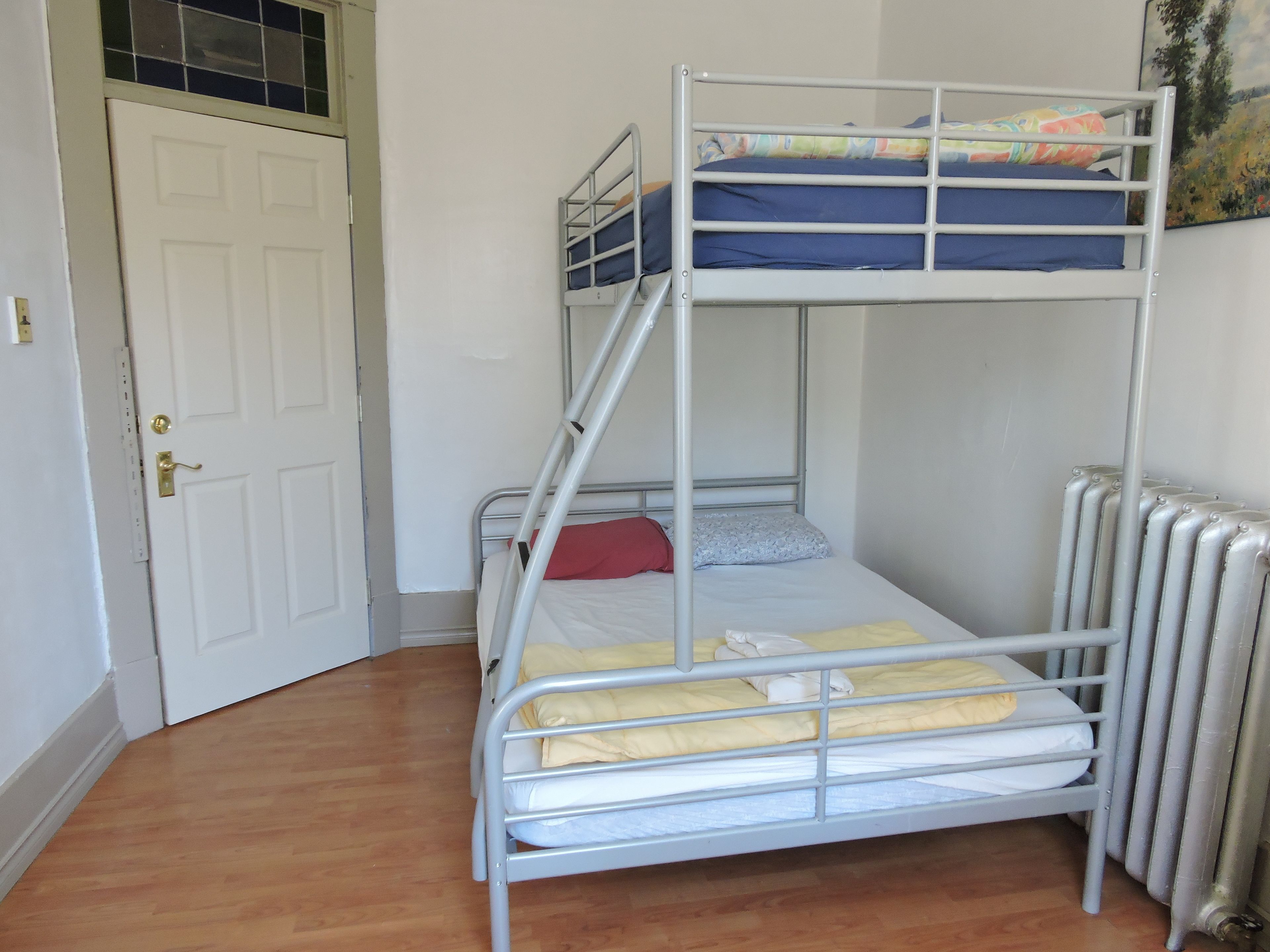 Dreibettzimmer, Gemeinschaftsbad