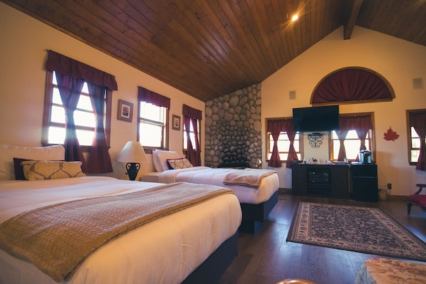 Suite Studio Majestueuse, plusieurs lits, vue montagne | Décoration personnalisée, ameublement personnalisé, Wi-Fi gratuit