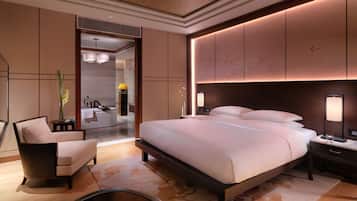 Minibar, in-room safe, soundproofing, WiFi (free)