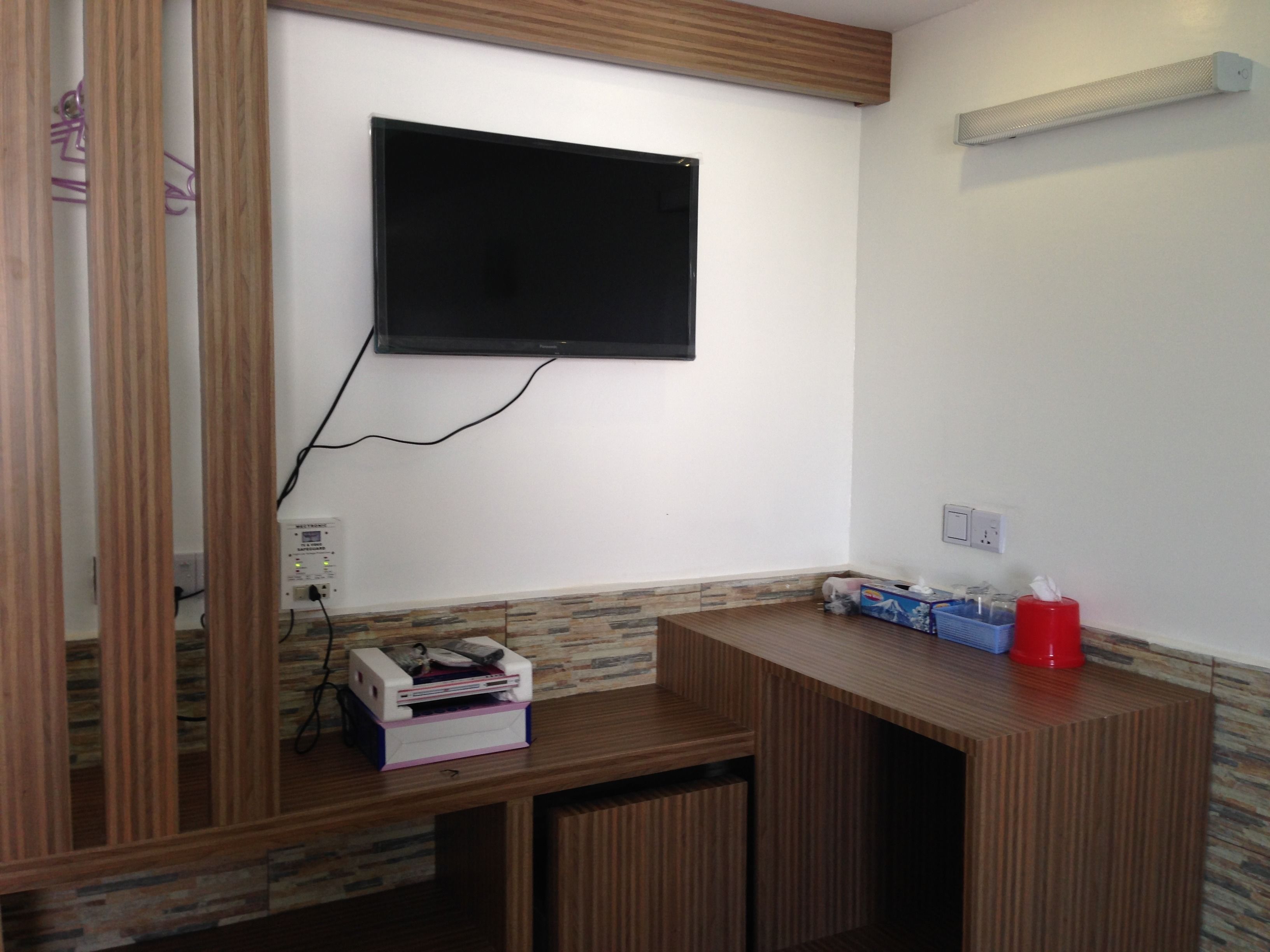 Superior Room | Minibar, desk, blackout curtains, soundproofing