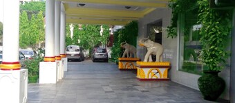 Royal White Elephant Hotel