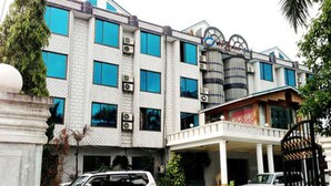 Gambar tidak terklasifikasi, 4 dari 46, tombol