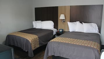 Kamar Standar, 2 Tempat Tidur Double, Bebas Asap Rokok | Seprai premium dan bantalan ekstra lembut
