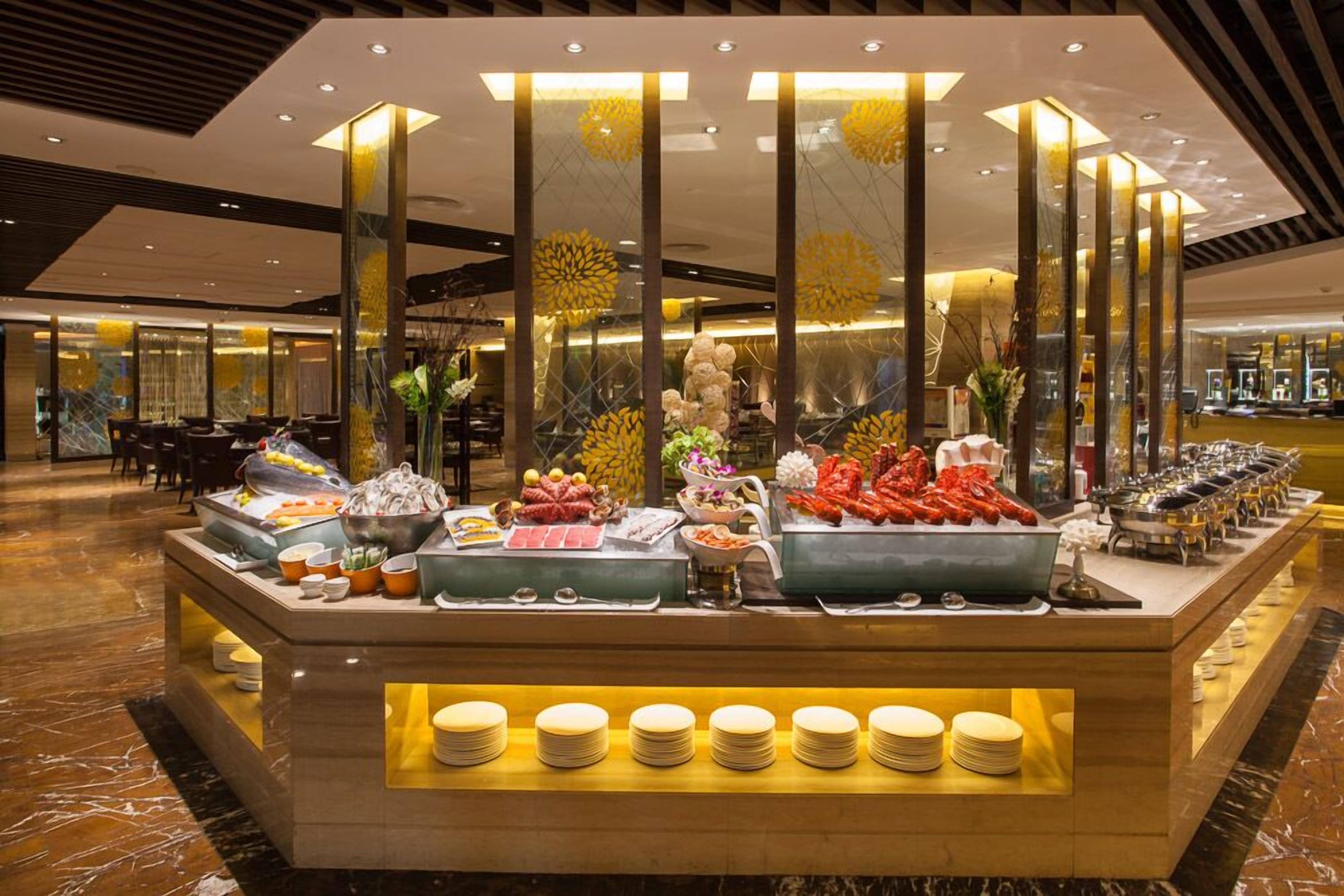 breakfast (cny 50 per person)