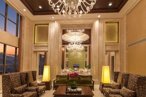 2 restaurants, Chinese cuisine