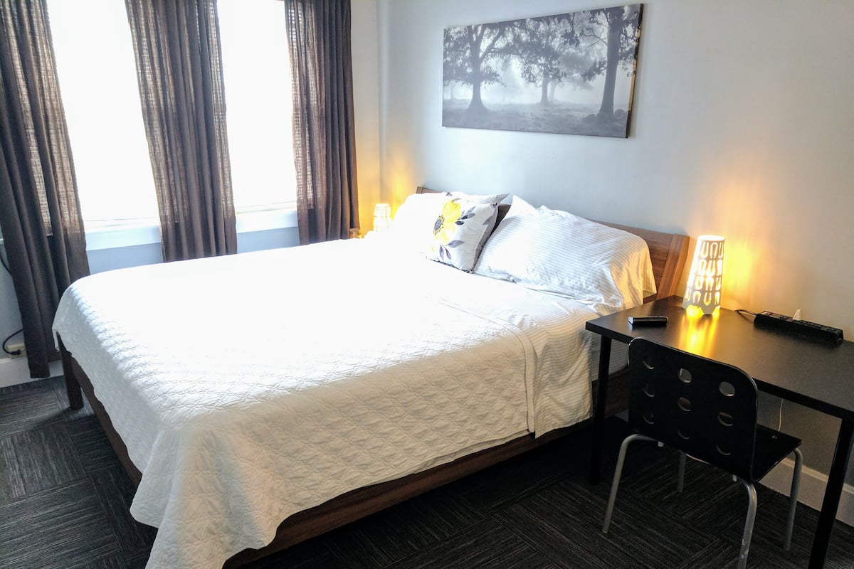 Free WiFi, bed sheets