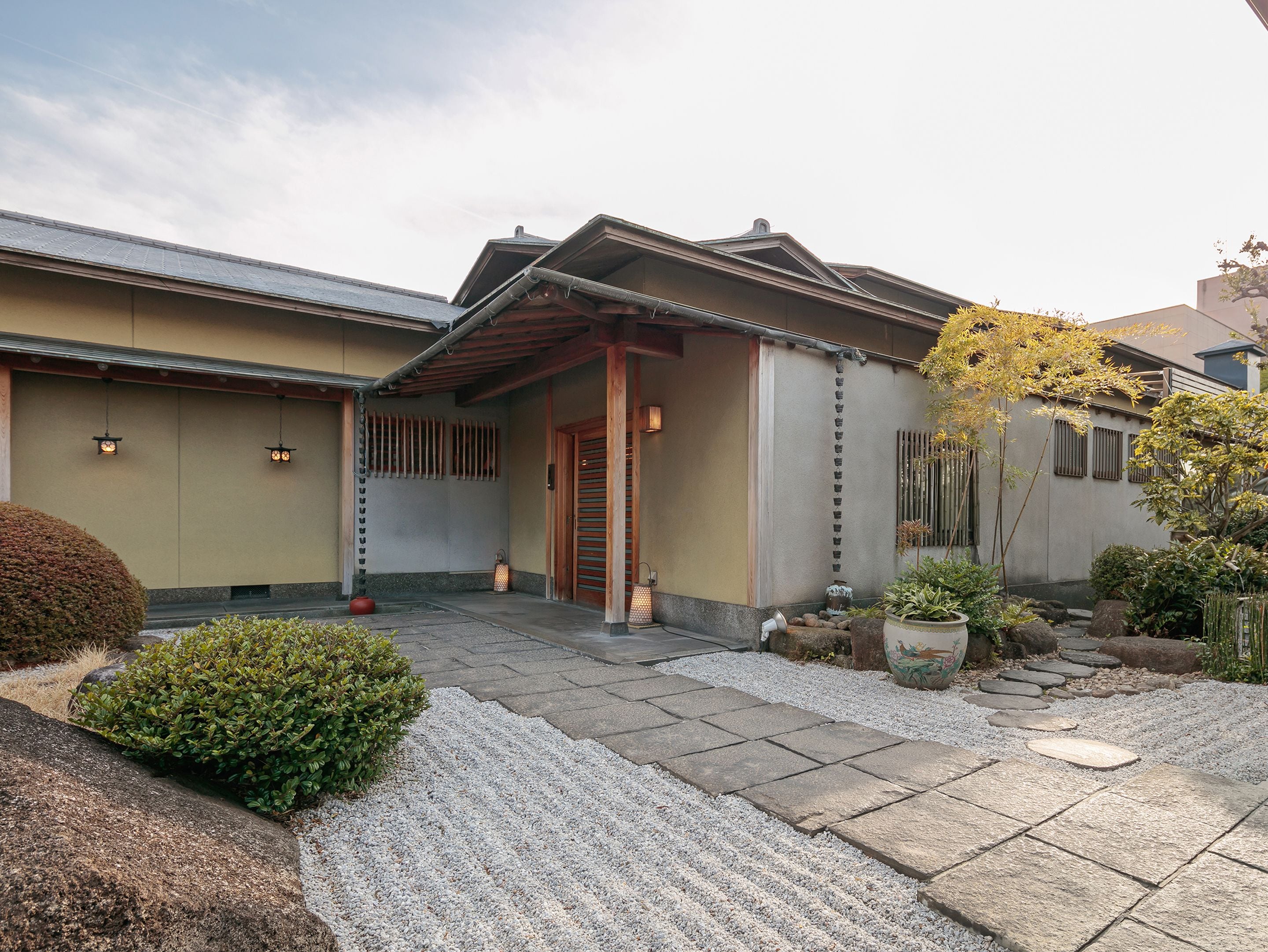 4 restaurants servant le petit déjeuner, spécialités Cuisine chinoise
