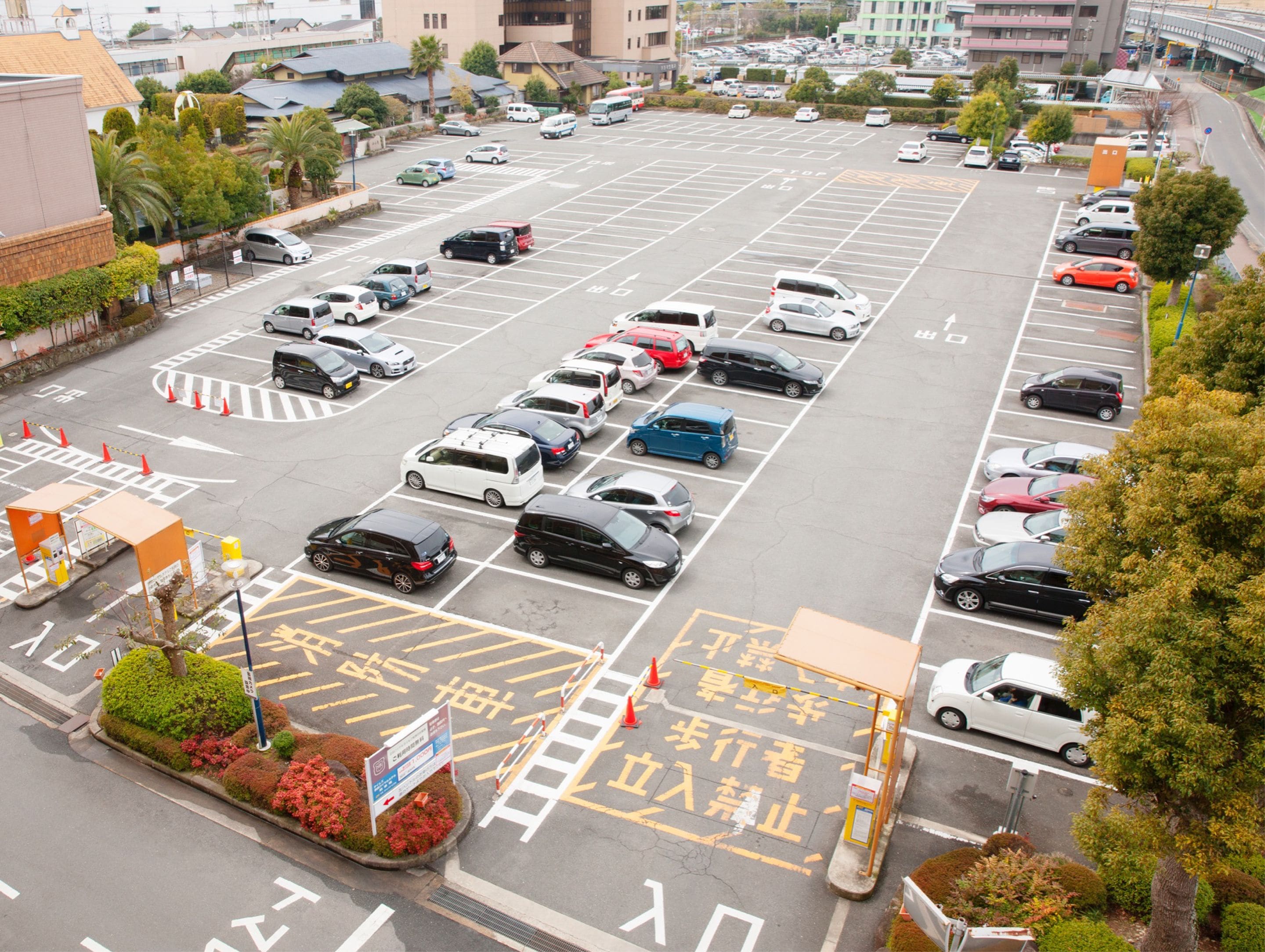 self-parking (surcharge) 500 per stay