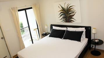 Royal Suite | Desk, free WiFi, bed sheets
