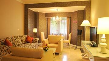 Suite | Salle de séjour | Télévision LCD