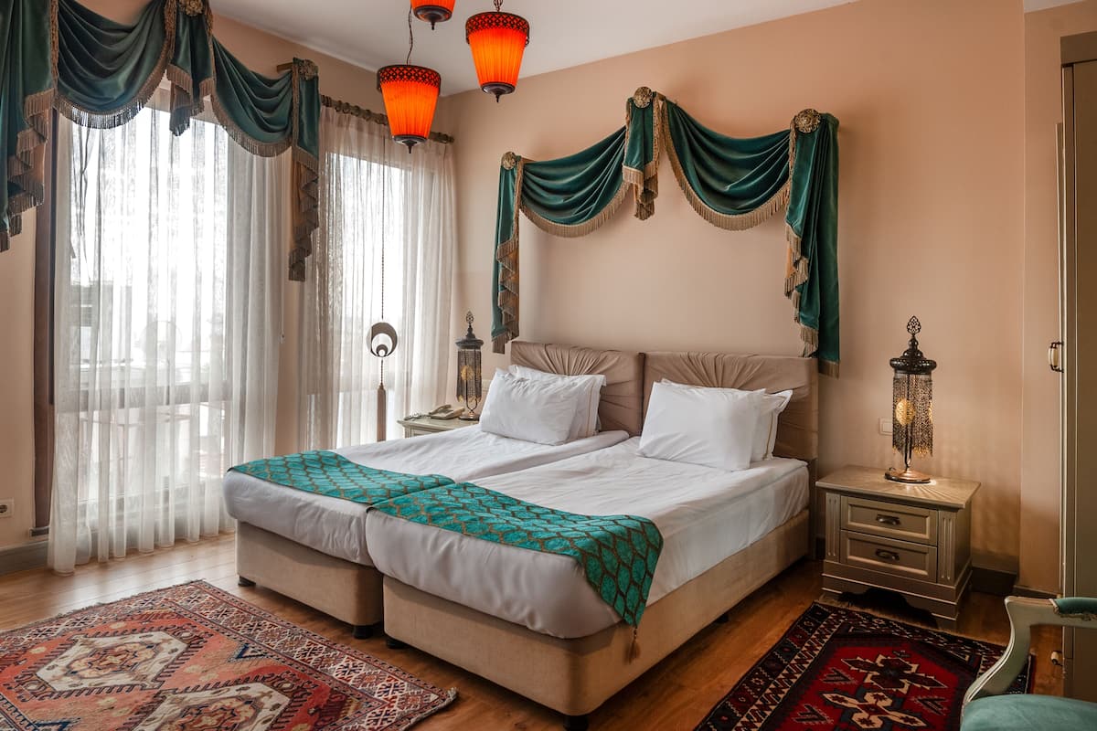 Habitación doble superior | 1 habitación, ropa de cama de alta calidad y minibar