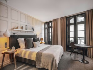 Rom – deluxe | Sengetøy av topp kvalitet, minibar (inkludert) og safe på rommet