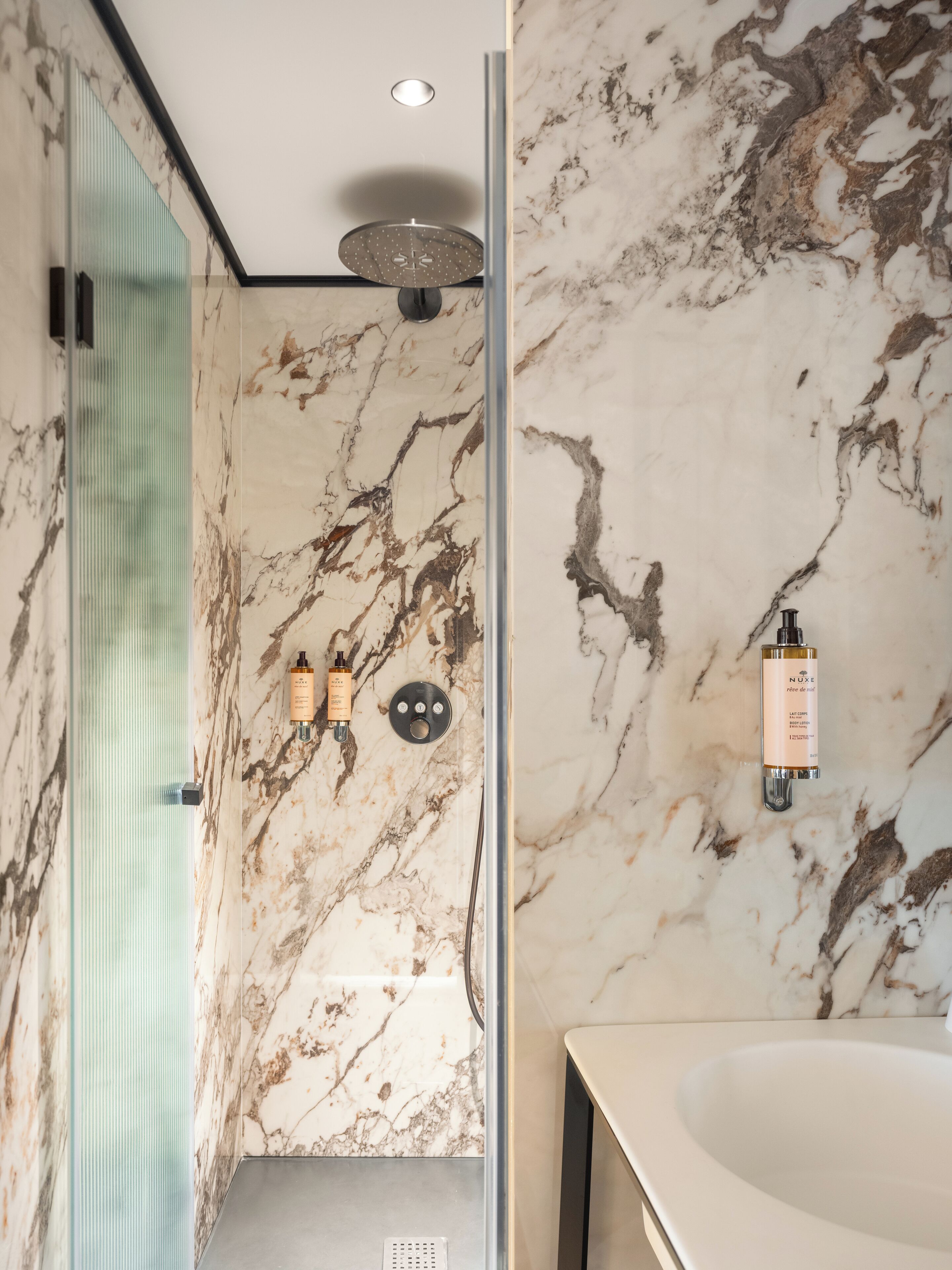 standard apartment, 1 bedroom, located 50 meters from the hotel | bathroom | eco-friendly toiletries, hair dryer, bathrobes, slippers