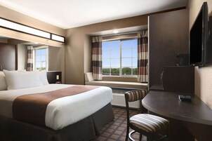 Quarto básico, 1 cama Queen, para não fumantes | Vista do quarto