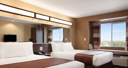 Microtel Inn & Suites by Wyndham Kenedy/Karnes City