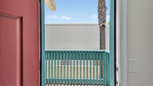 Standard Double Room - Seaside Inn (Seaside)