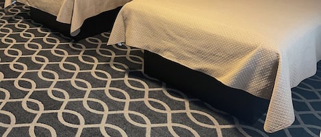 Colchones con pillow-top, decoración personalizada y muebles diferentes