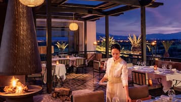 4 restaurants servant le petit déjeuner, spécialités Cuisine italienne