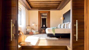 Frette Italian sheets, premium bedding, pillow-top beds, in-room safe