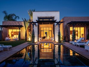 Prince Villa | Frette Italian sheets, premium bedding, pillowtop beds, in-room safe - Fairmont Royal Palm Marrakech (Marrakech)