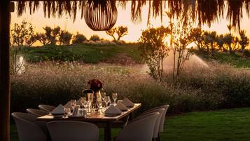 Frette Italian sheets, premium bedding, pillowtop beds, in-room safe