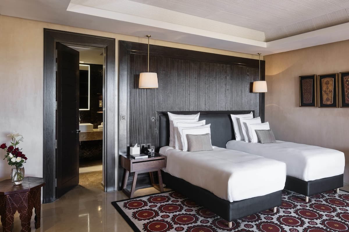 华丽双床房 | 意大利 Frette 床单、高档床上用品、加厚床垫、客房内保险箱