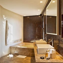 1 bedroom, Frette Italian sheets, premium bedding, pillowtop beds