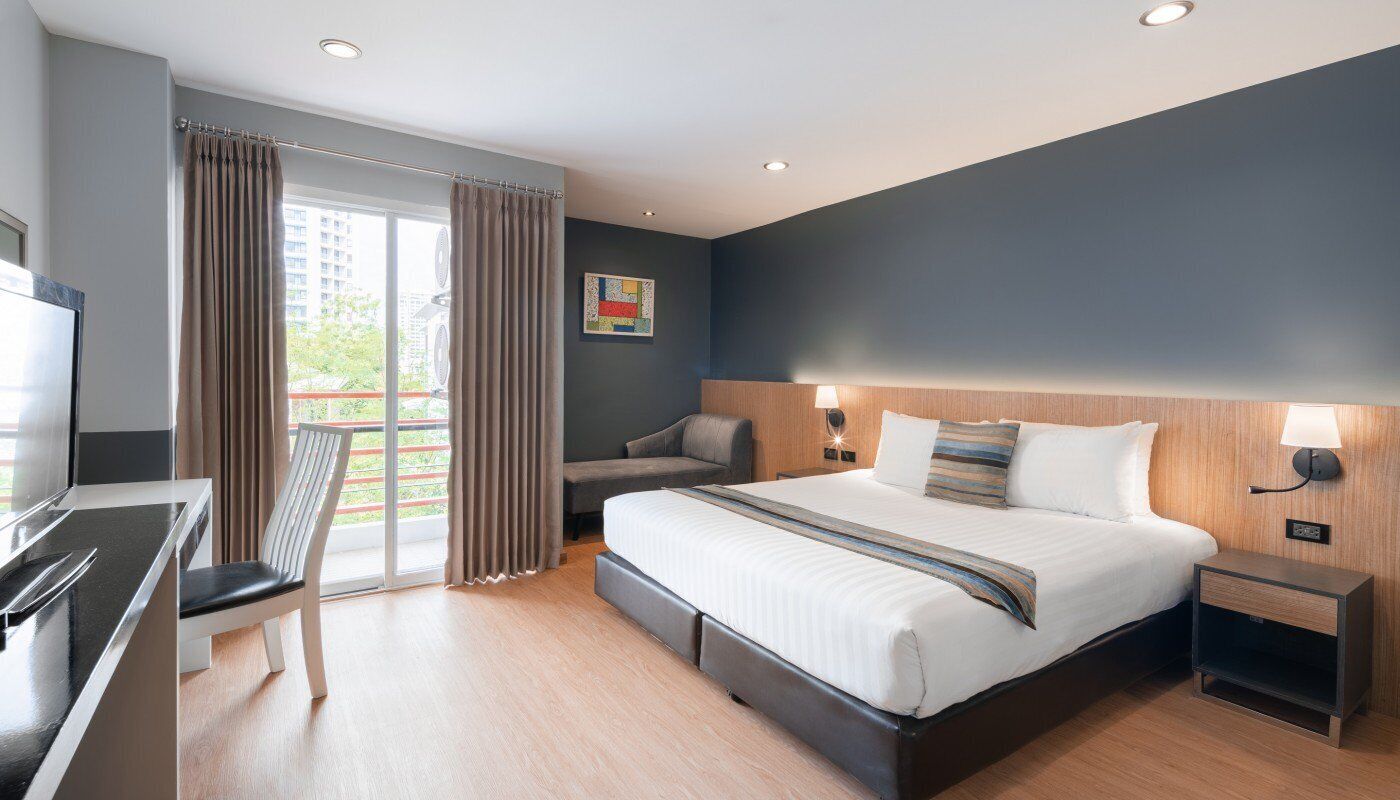 In-room safe, desk, blackout drapes, soundproofing