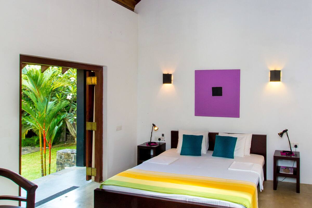 Country House Double Room | Egyptian cotton sheets, premium bedding, desk, laptop workspace