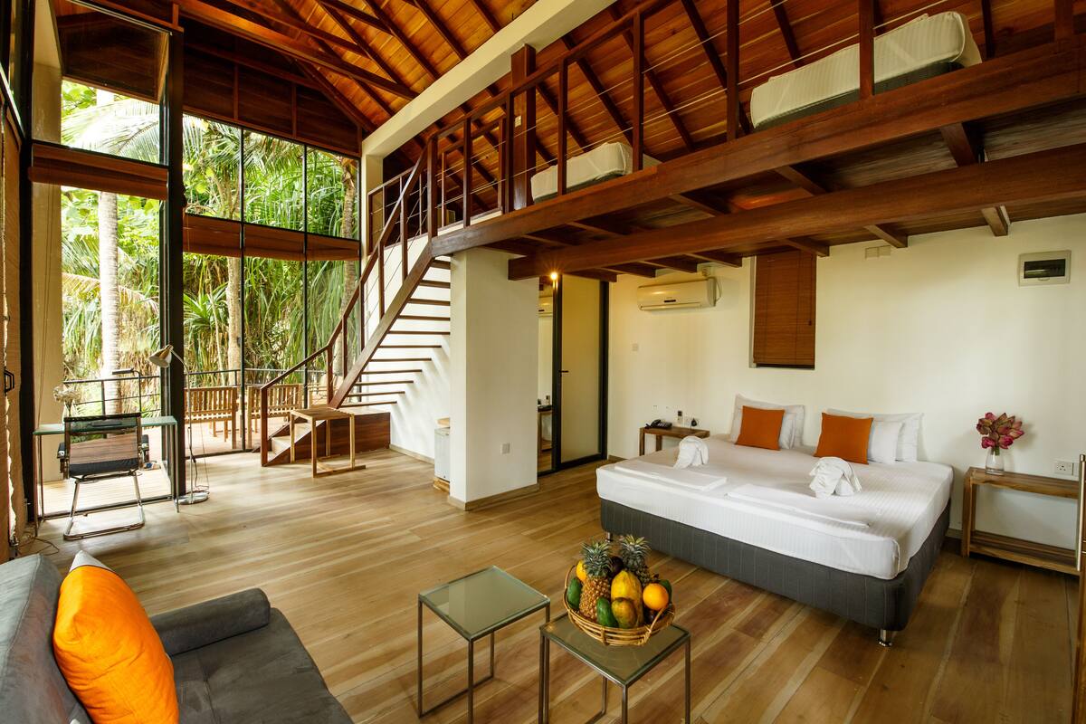 Family Villa With Attic  | Egyptian cotton sheets, premium bedding, desk, laptop workspace