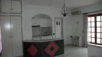 Studio | Living area