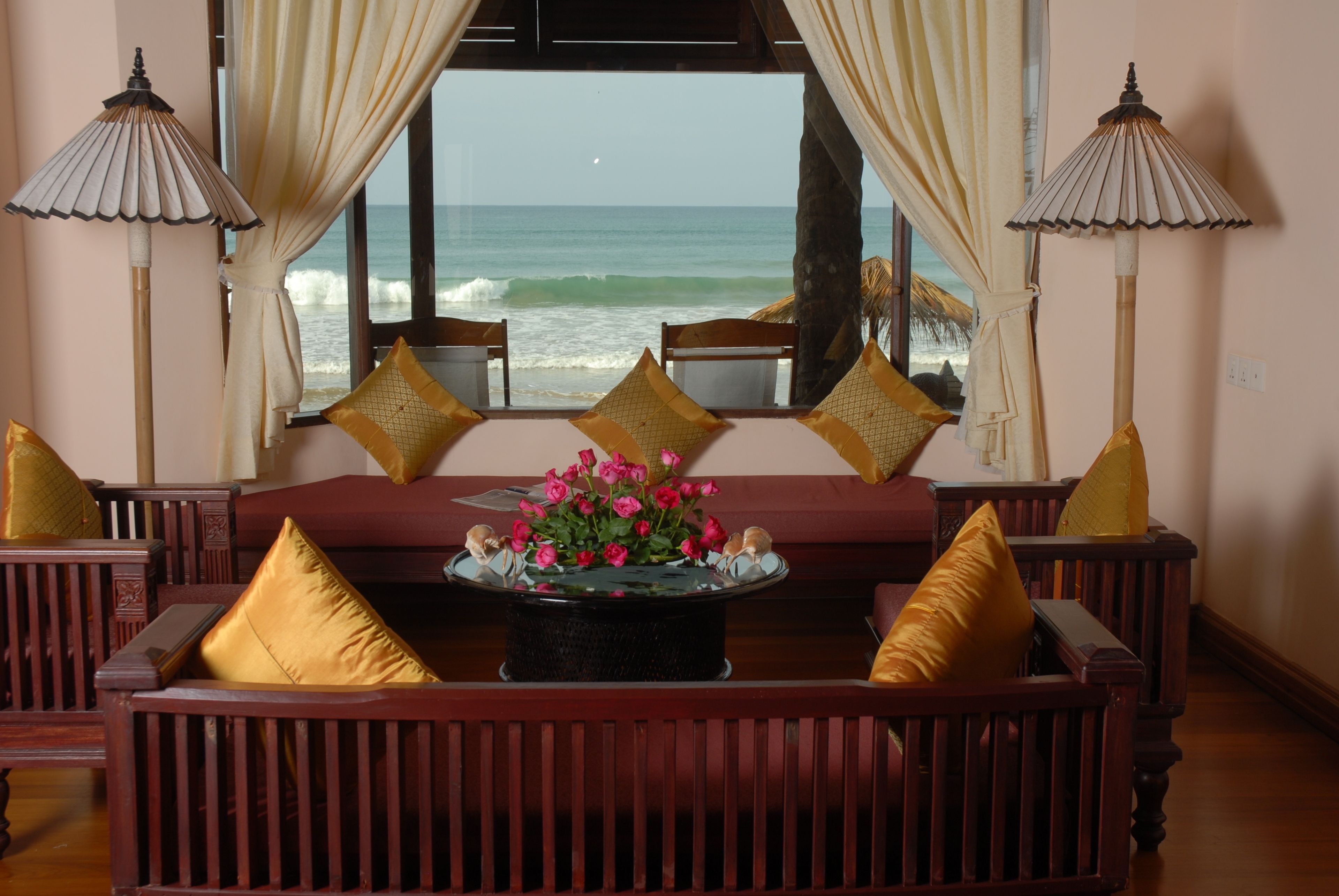 amazing suite villa | living area | 32-inch flat-screen tv with cable channels, tv