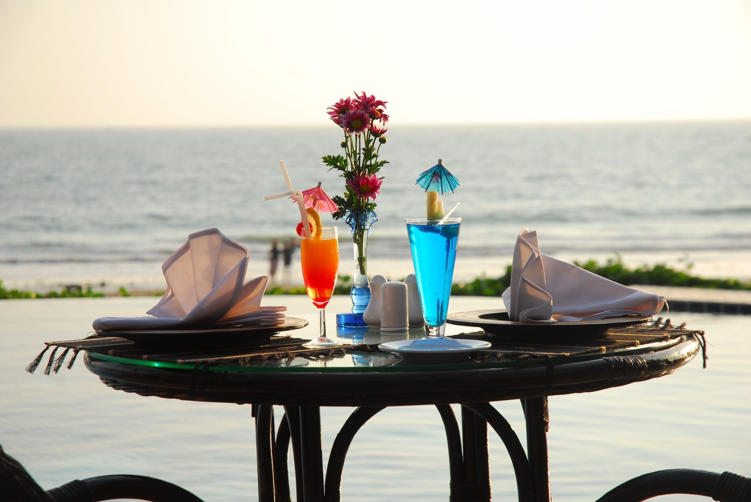 breakfast, lunch, dinner served; international cuisine, pool views