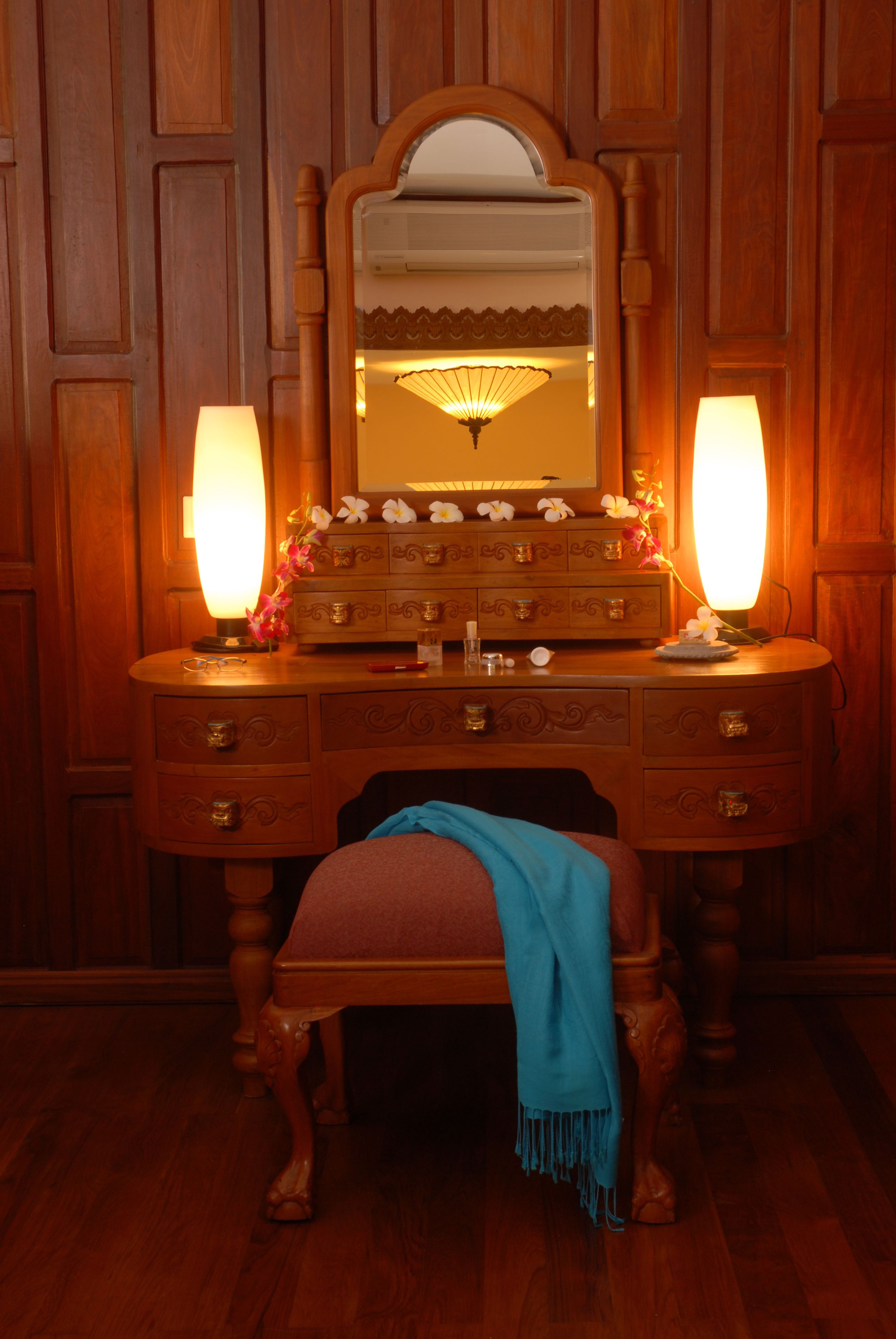 amazing suite villa | minibar, in-room safe, desk, blackout curtains