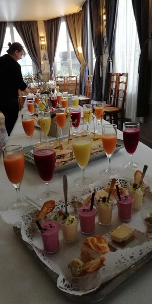 Servizio di pranzo e cena