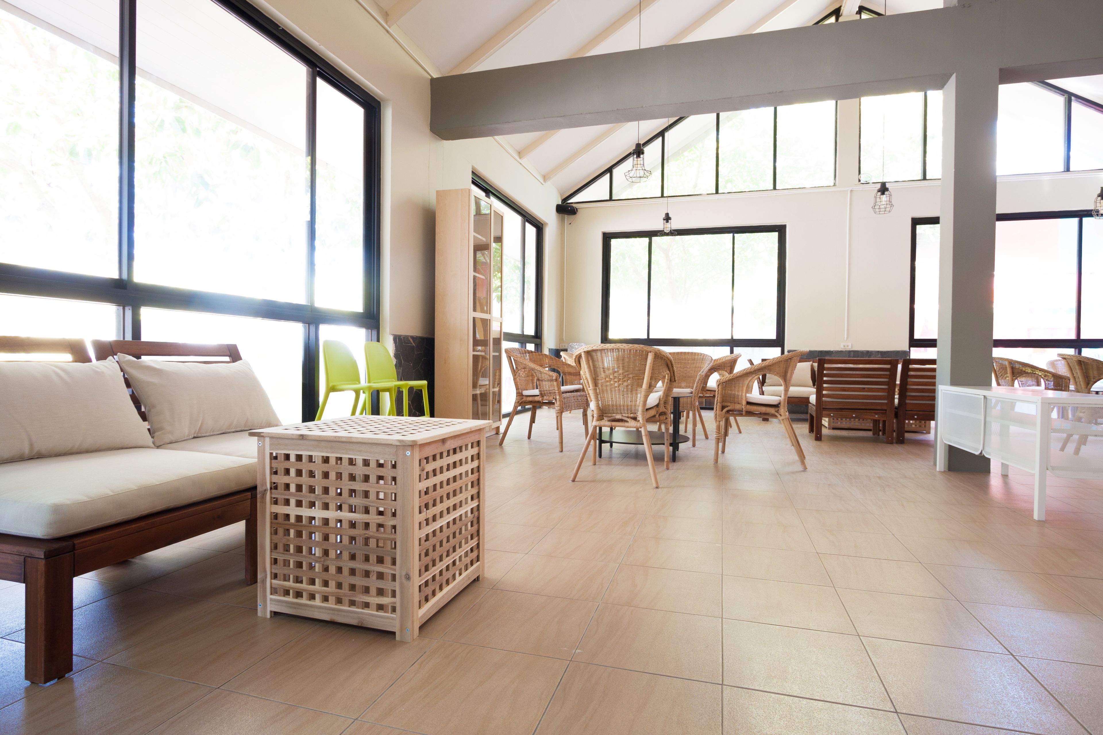 Check-in/check-out kiosk