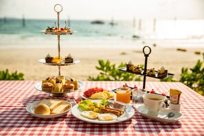 Se sirven desayunos, almuerzos y cenas