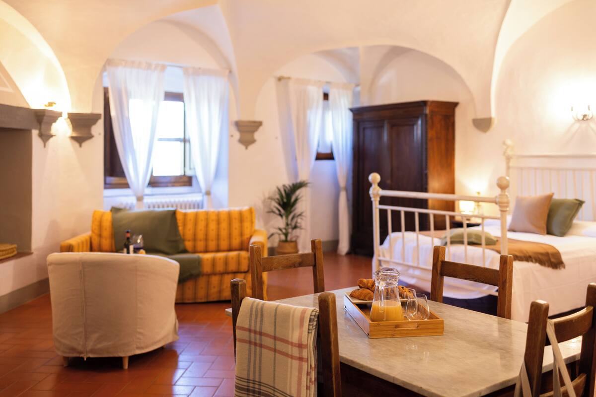 Superior Apartment | In-room safe, soundproofing, WiFi (free), individually furnished