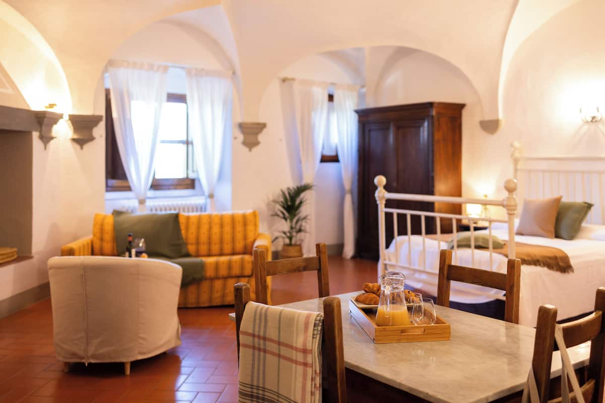 Superior Apartment | In-room safe, individually furnished, soundproofing, free WiFi