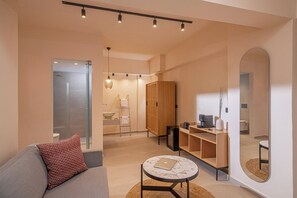 Junior Suite | In-room safe, blackout drapes, soundproofing, iron/ironing board - Villa Elite by Checkin (Hersonissos)