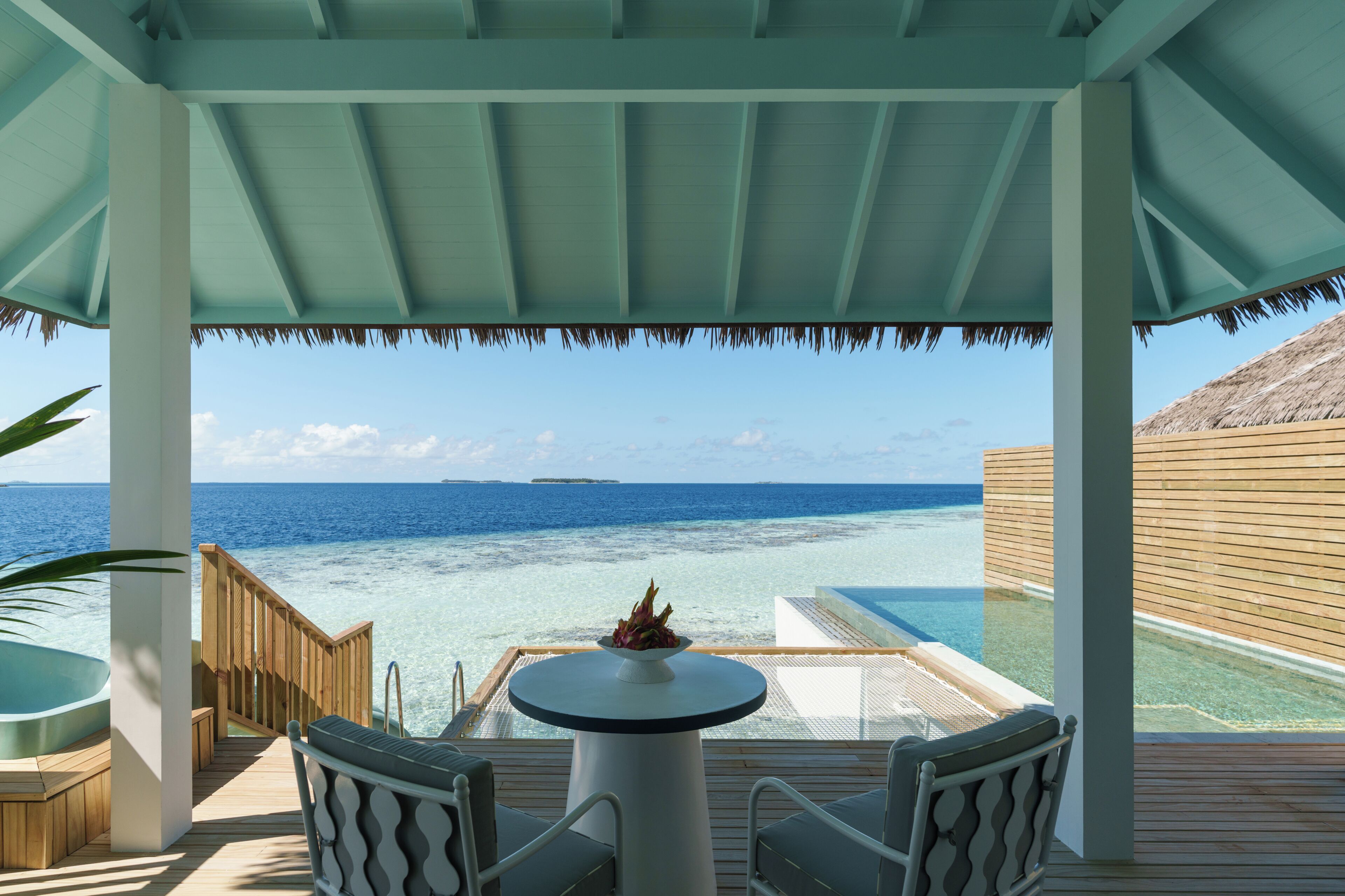 Biệt thự có thiết kế đặc trưng (Ocean, Pool + Slide) | Hiên