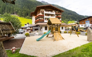 Children's play area - outdoor