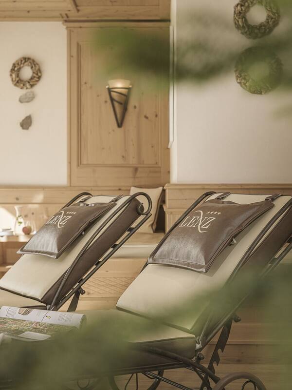 Massages des tissus profonds, massages sportifs, gommages corporels