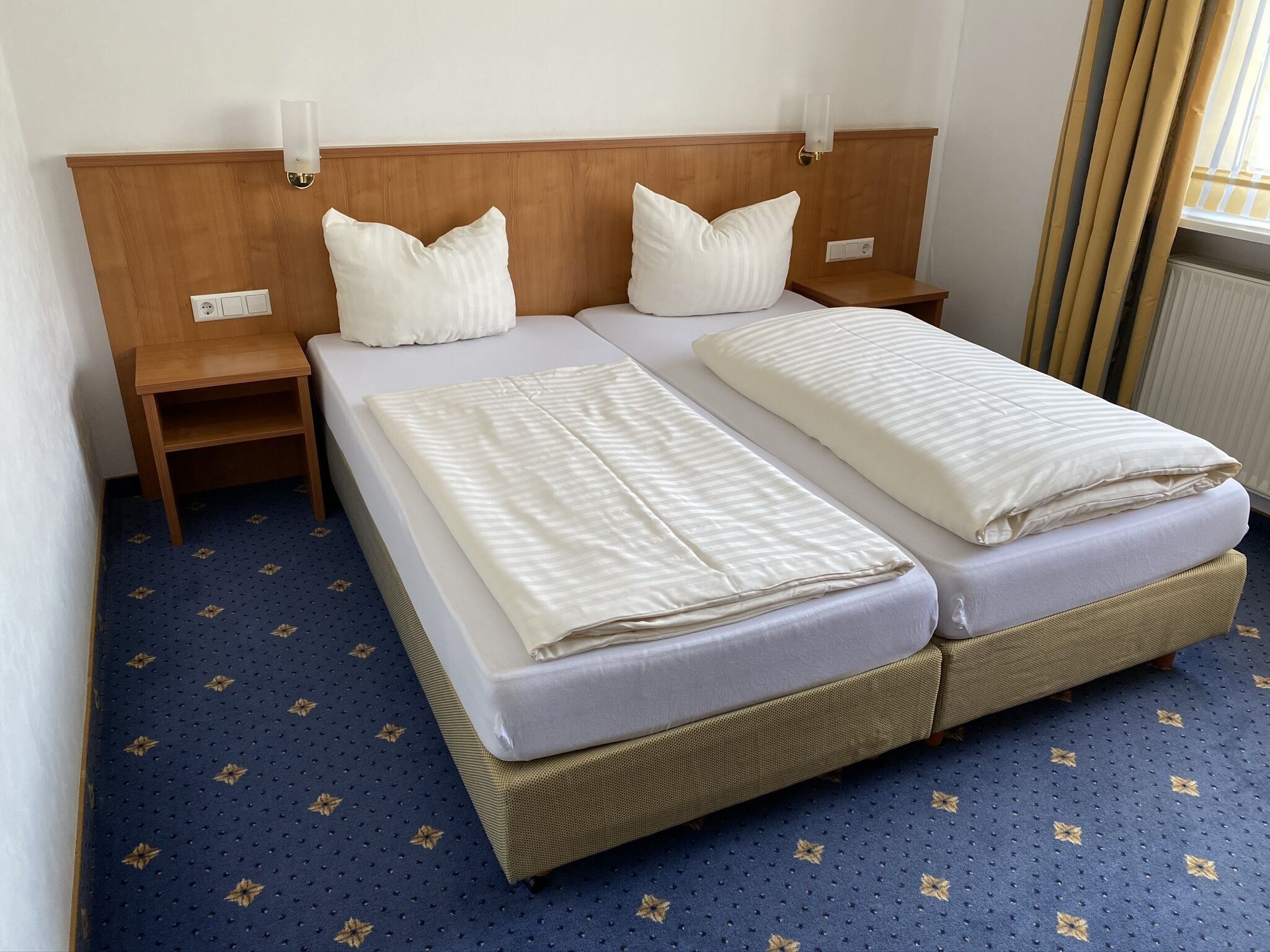Business Double or Twin Room | 1 bedroom, premium bedding, in-room safe, desk