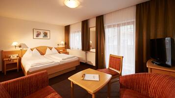 Habitación doble estándar (Amade) | Caja de seguridad en la habitación, escritorio y insonorización