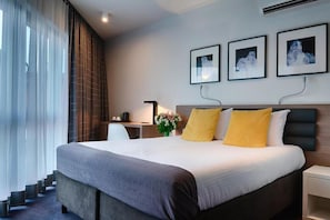 Premium bedding, in-room safe, desk, laptop workspace