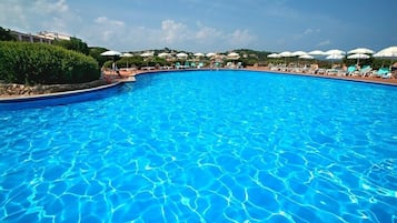Piscine extérieure